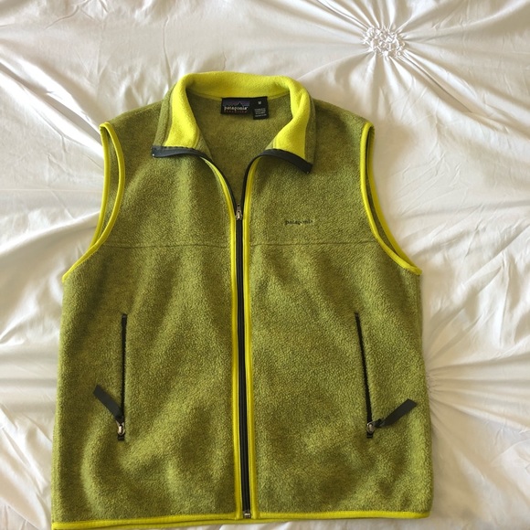 Patagonia Jackets & Blazers - Green vest size L Patagonia